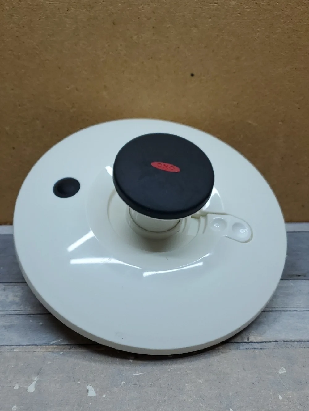 Clear OXO Good Grips  Salad Spinner 7.5 Inches with lid